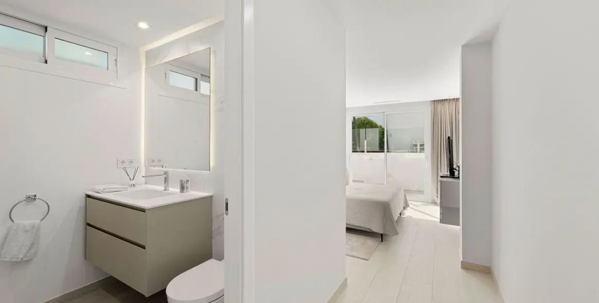 Sale of detached villa in Nueva Andalucía 21