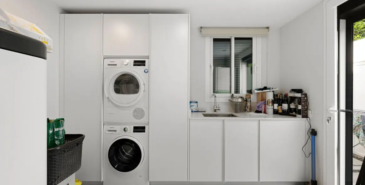 Sale of detached villa in Nueva Andalucía 27