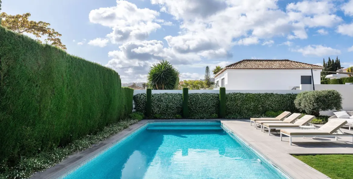 Sale of detached villa in Nueva Andalucía 30