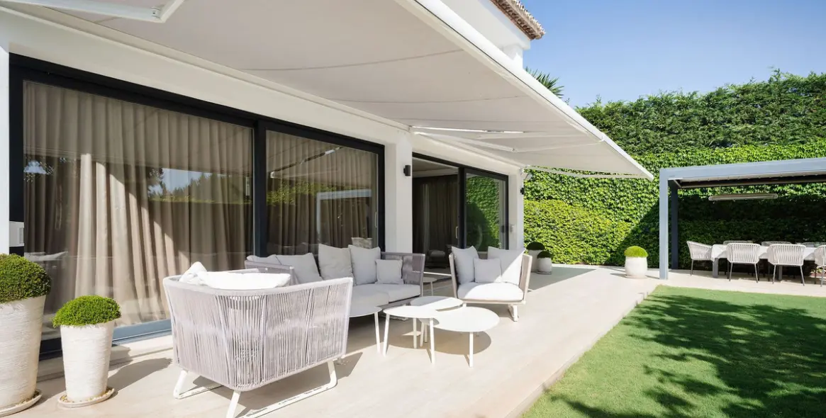 Sale of detached villa in Nueva Andalucía 31