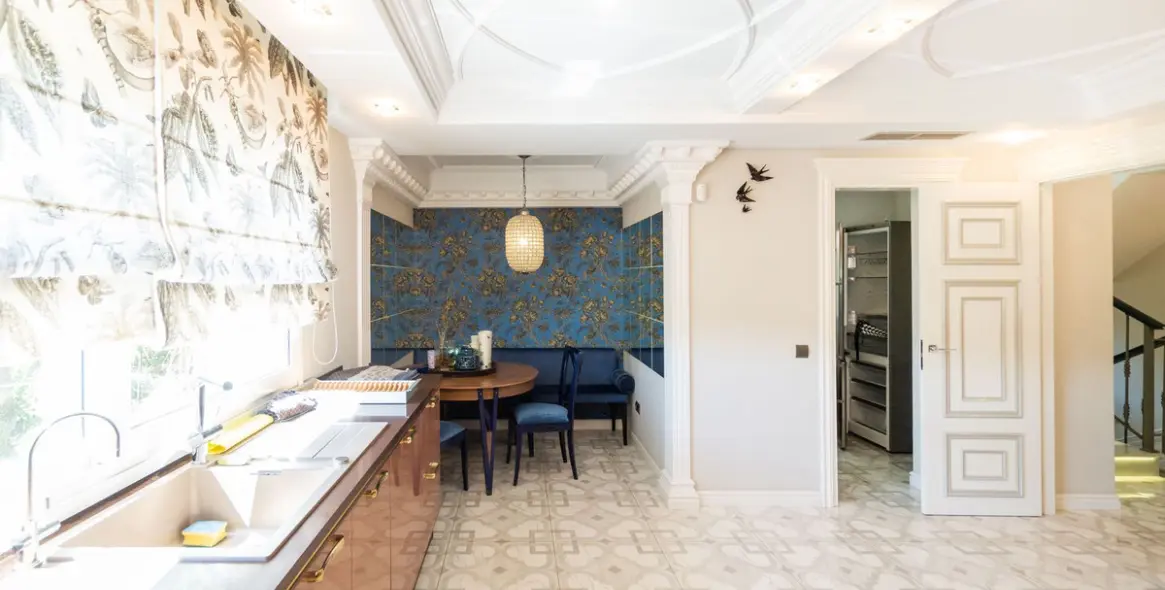 Продажа  отдельно стоящей виллы в Marbella East (район Hacienda Las Chapas) 4