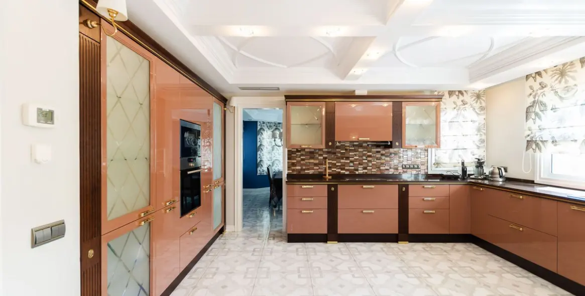 Продажа  отдельно стоящей виллы в Marbella East (район Hacienda Las Chapas) 5