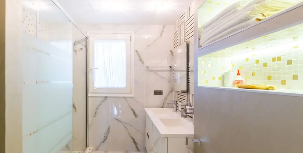 Sale of detached villa in Hacienda Las Chapas 21