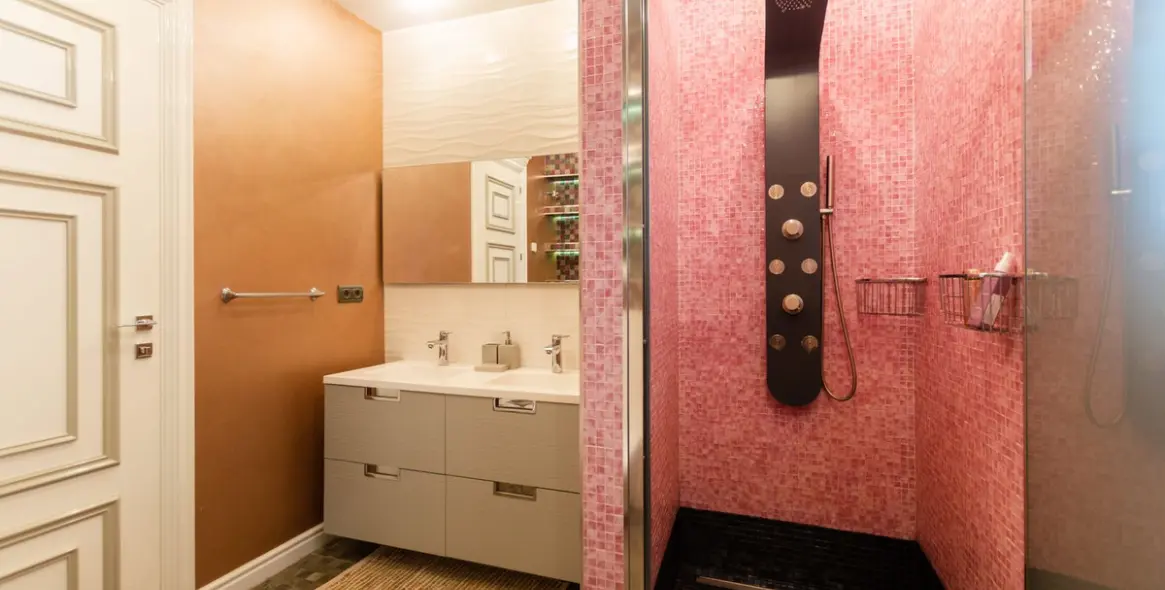 Sale of detached villa in Hacienda Las Chapas 25