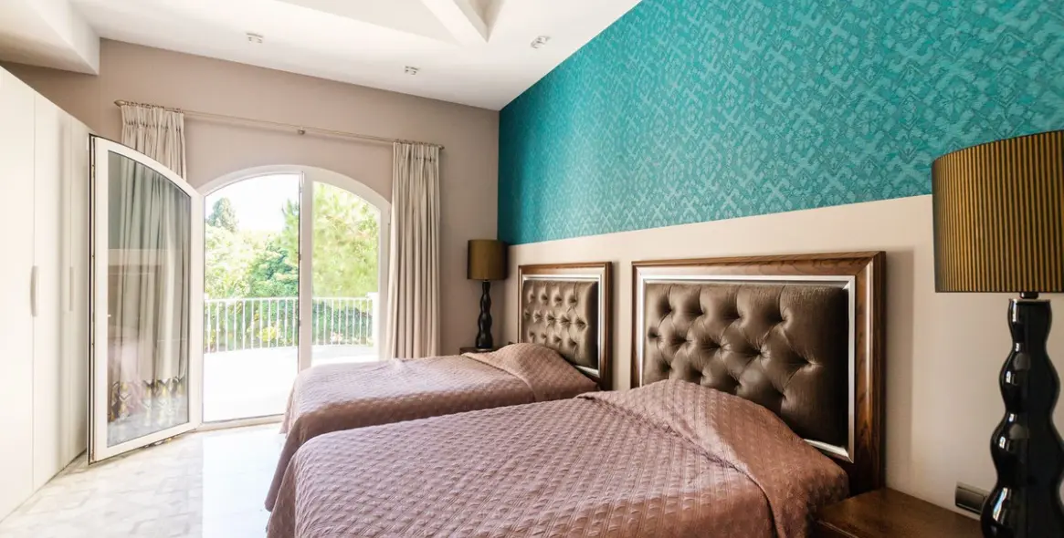 Sale of detached villa in Hacienda Las Chapas 27