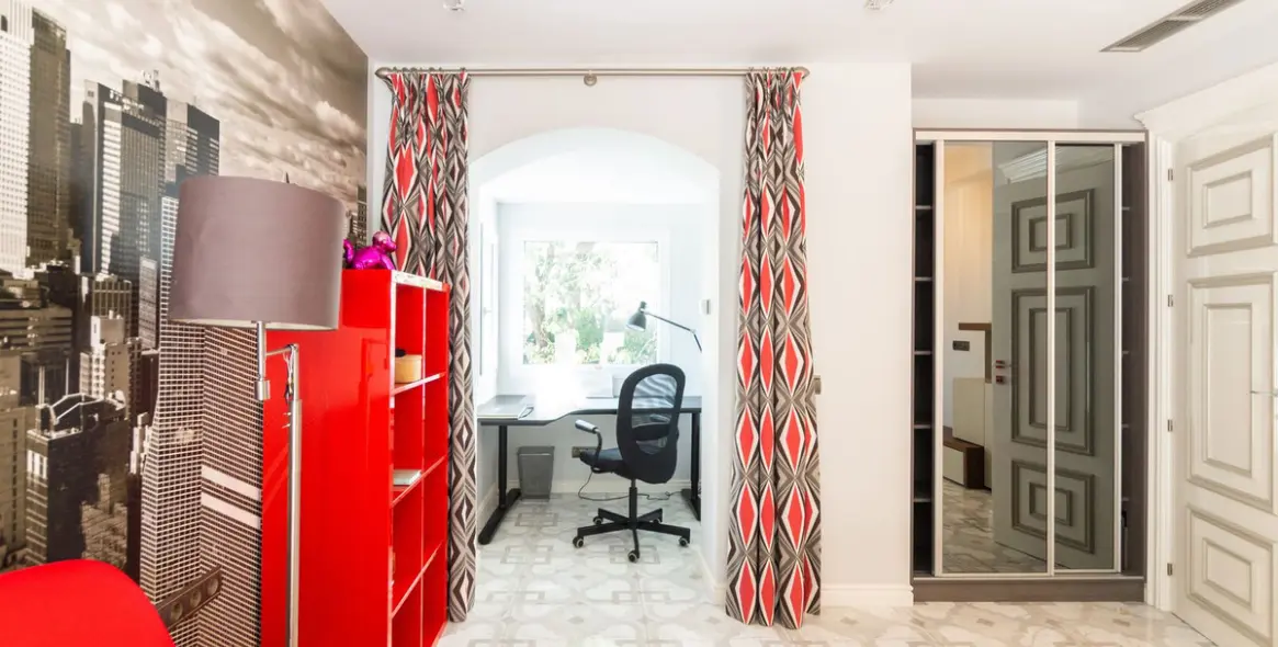 Sale of detached villa in Hacienda Las Chapas 31