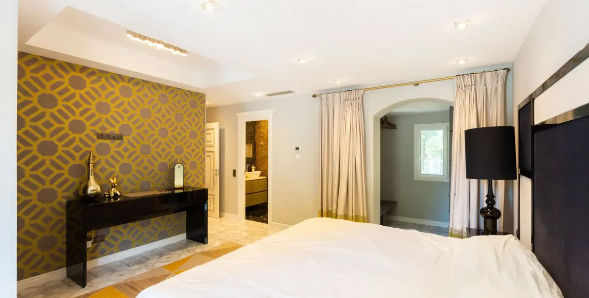 Sale of detached villa in Hacienda Las Chapas 36