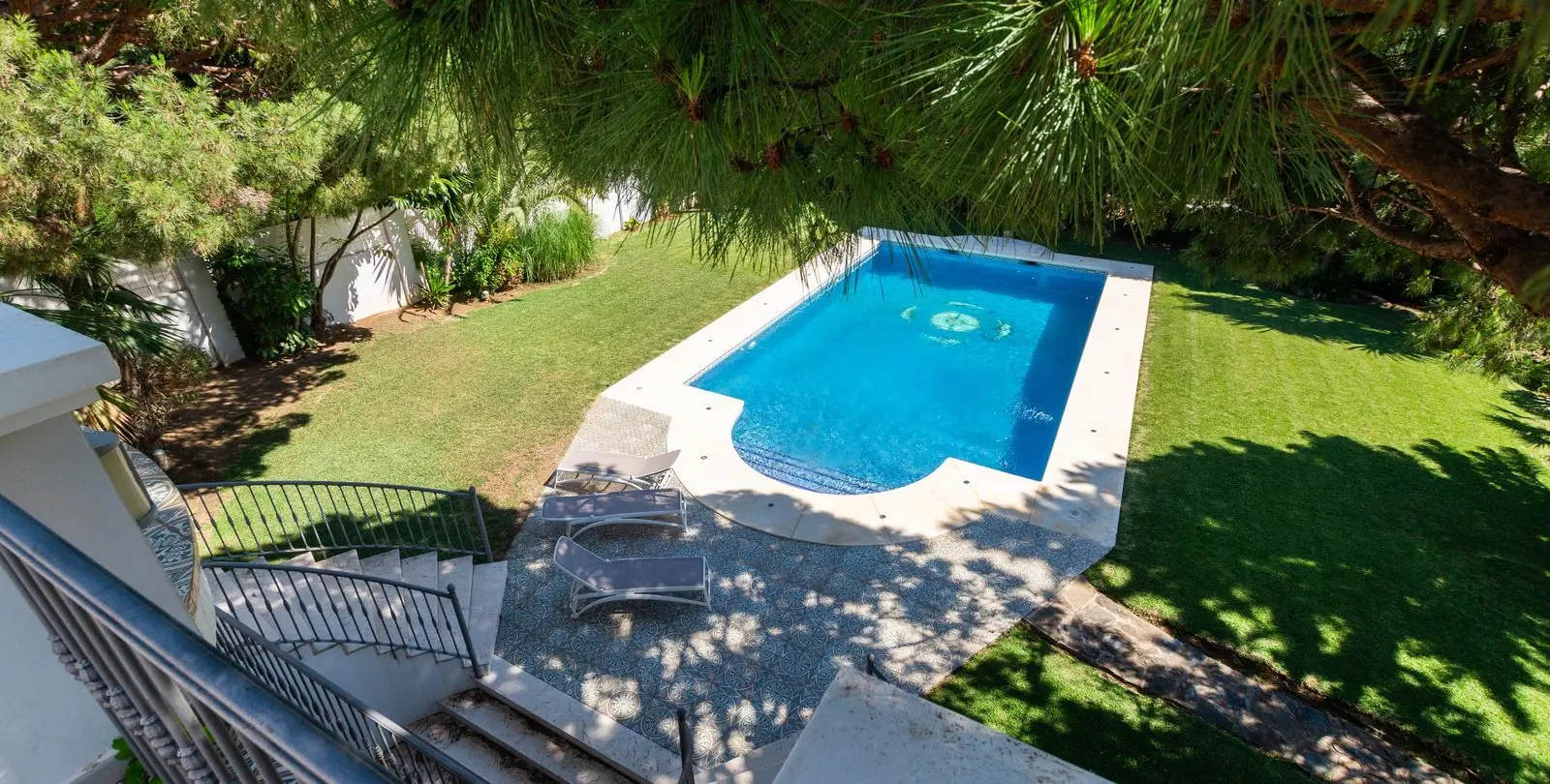 Alquiler a largo plazo de villa independiente en Hacienda Las Chapas 44