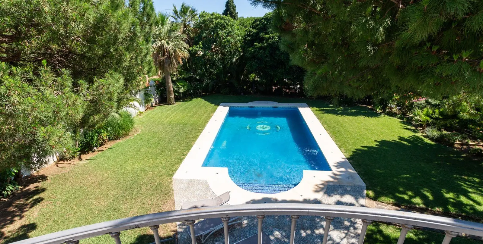 Alquiler a largo plazo de villa independiente en Hacienda Las Chapas 45