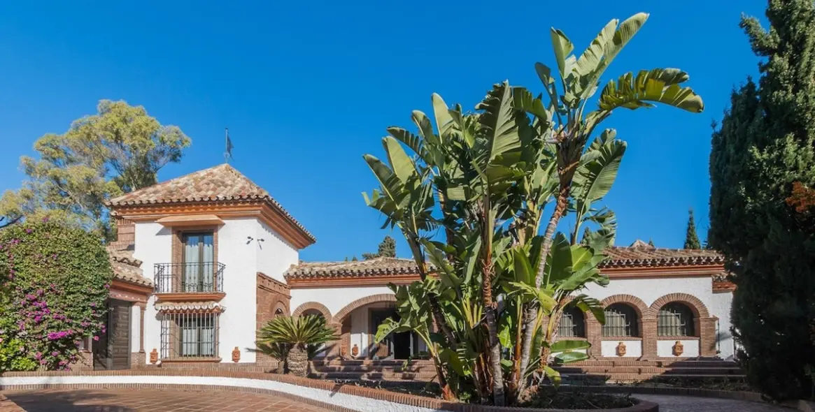 Продажа  отдельно стоящей виллы в Costabella 1