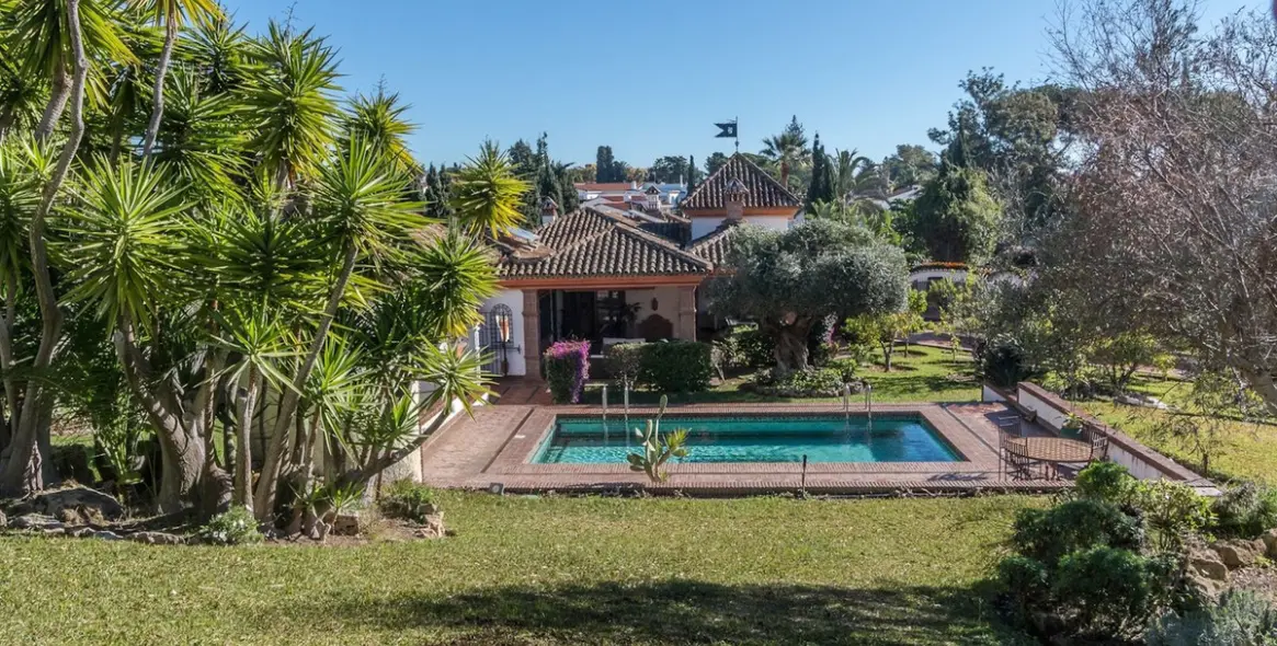 Продажа  отдельно стоящей виллы в Costabella 8