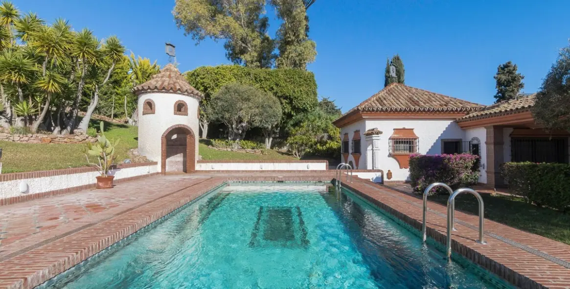 Продажа  отдельно стоящей виллы в Costabella 9