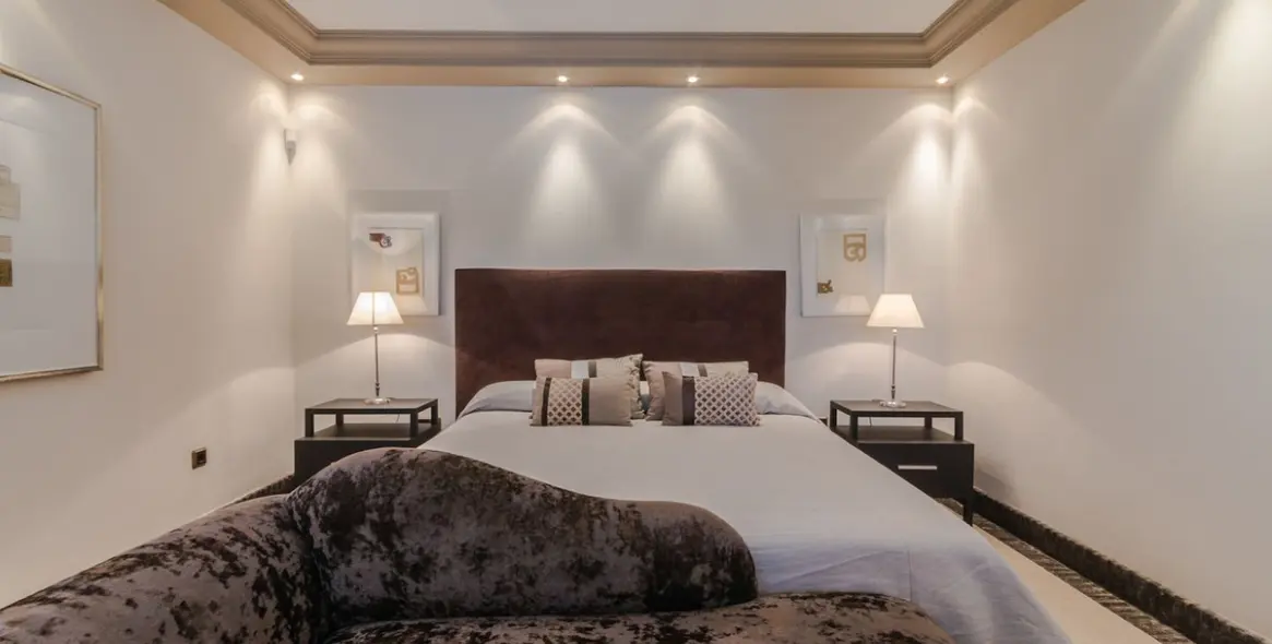 Продажа  отдельно стоящей виллы в Costabella 15