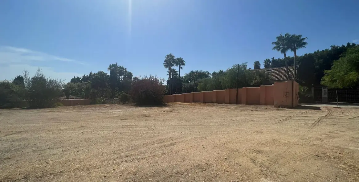 Продажа  жилого участка в The Golden Mile 2