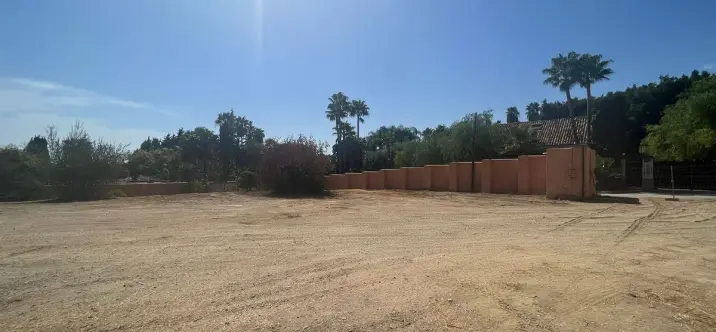 Venta de parcela residencial en The Golden Mile 1