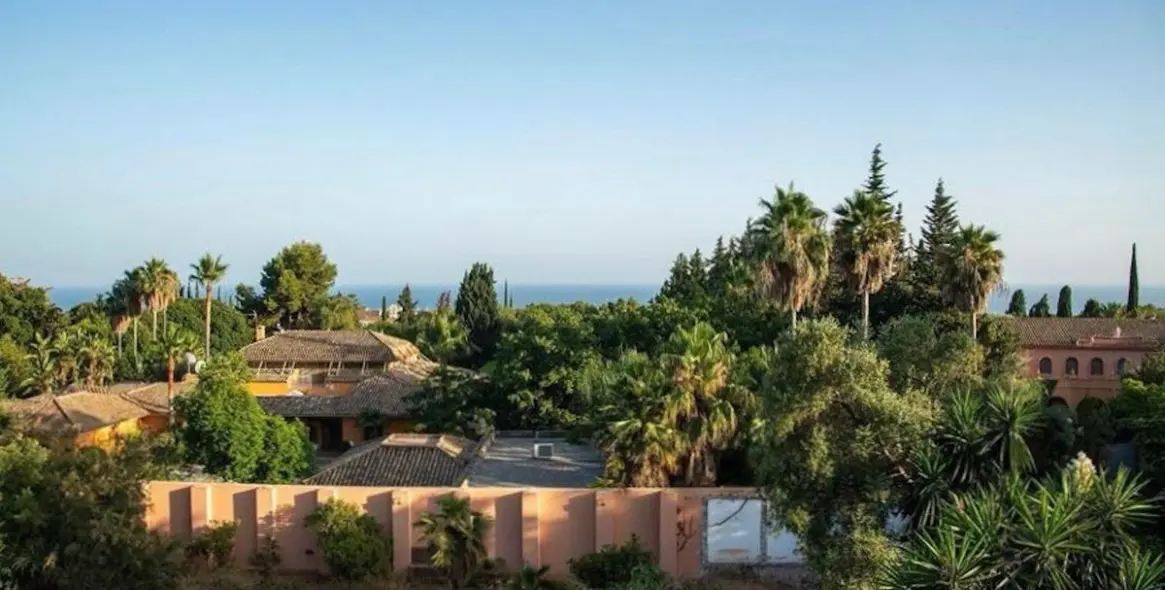 Продажа  жилого участка в The Golden Mile 4