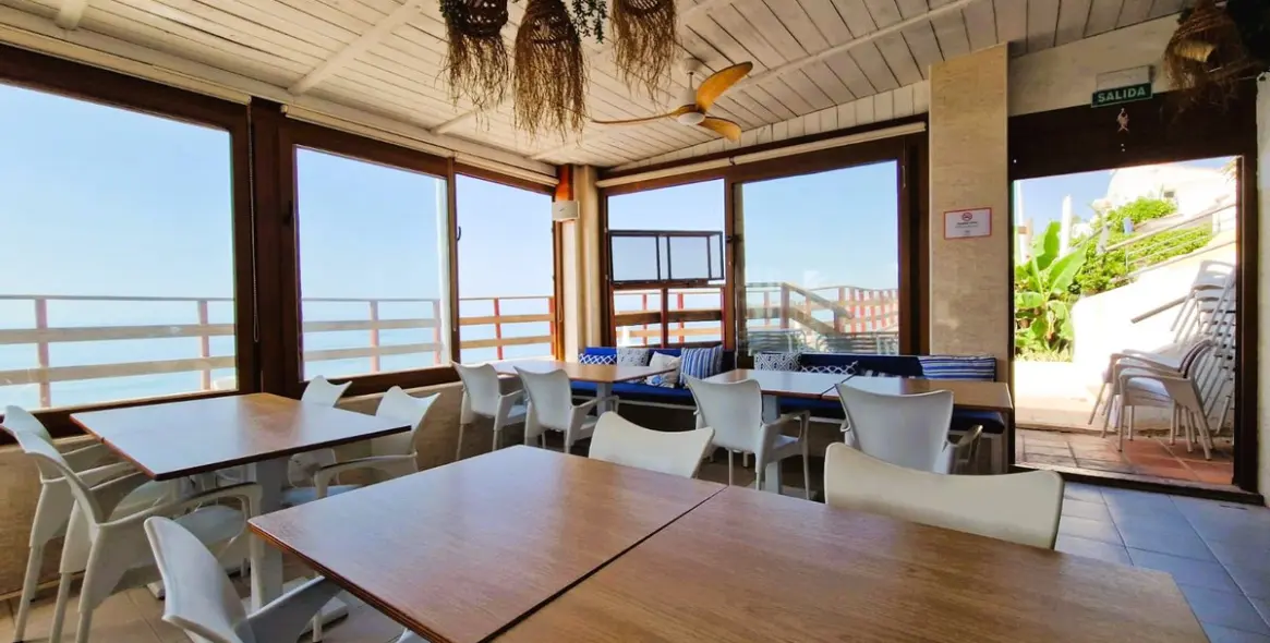 Продажа  отдельно стоящей виллы в Estepona 1