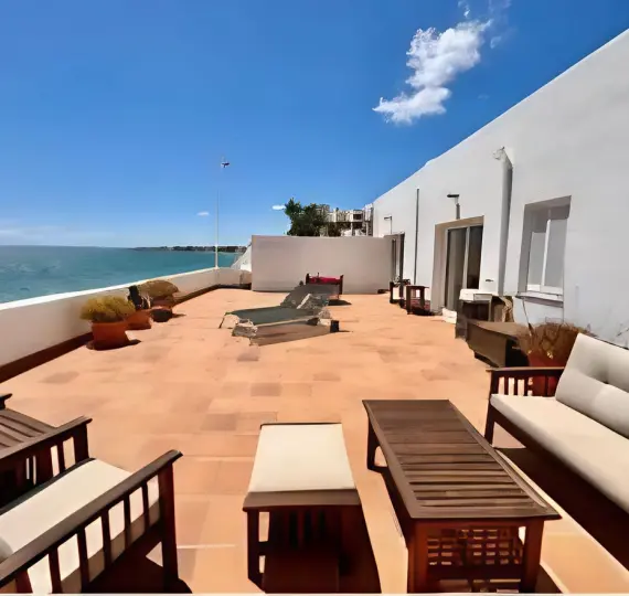 Venta de villa independiente en Estepona