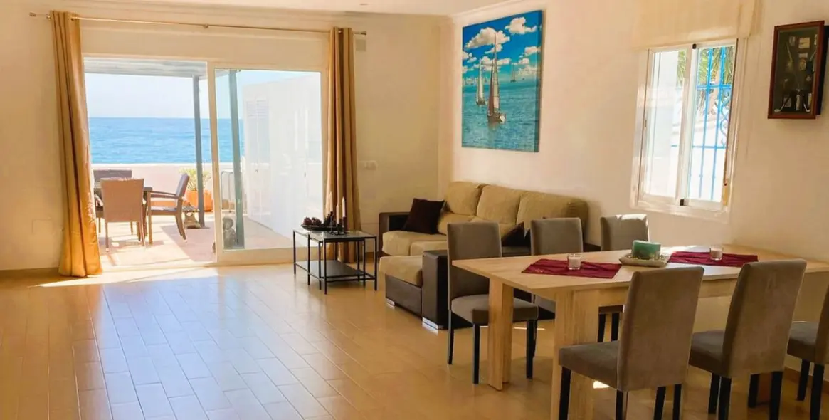 Продажа  отдельно стоящей виллы в Estepona 11