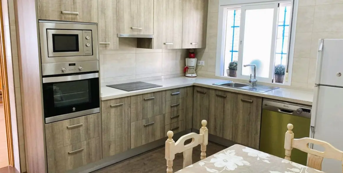 Продажа  отдельно стоящей виллы в Estepona 15