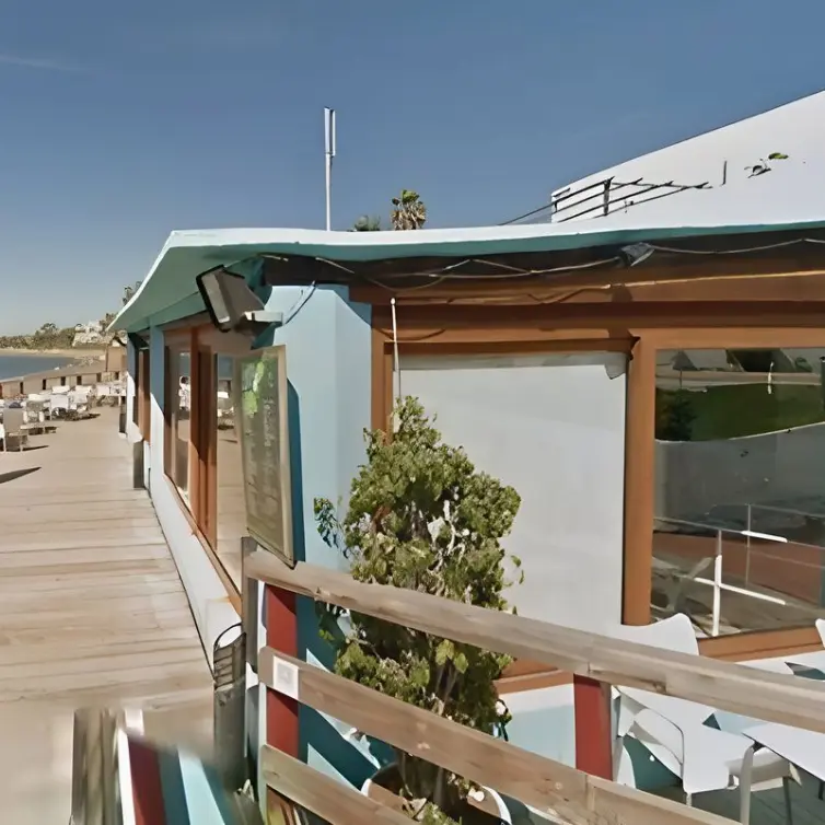 Venta de villa independiente en Estepona