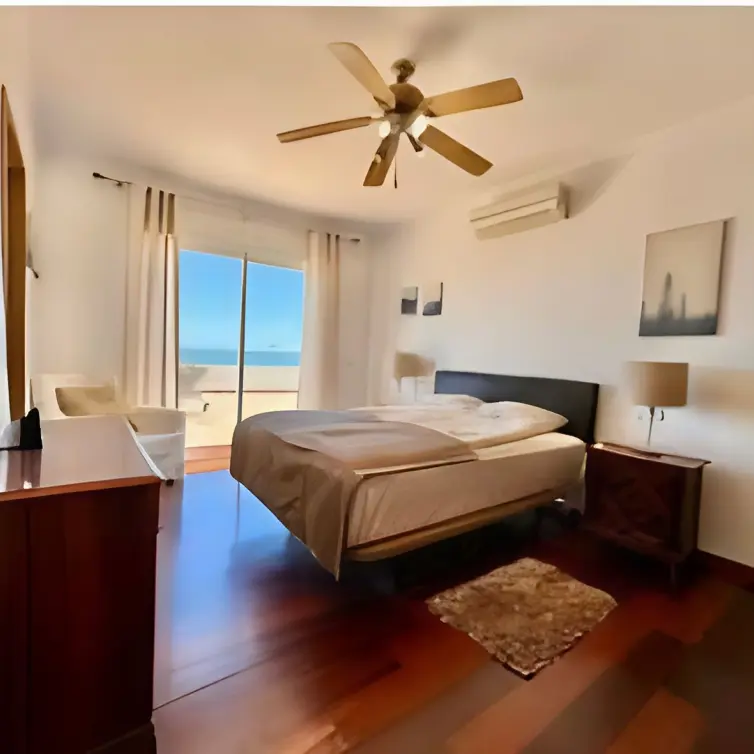 Venta de villa independiente en Estepona