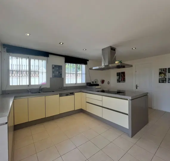 Venta de villa independiente en La Quinta