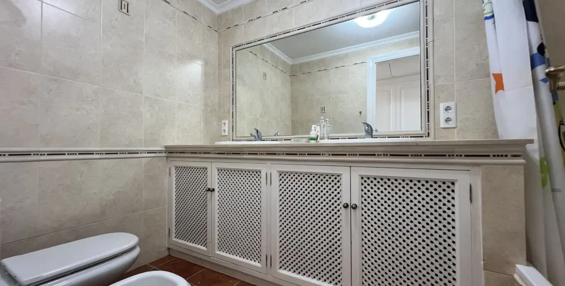 Sale of detached villa in La Quinta 31