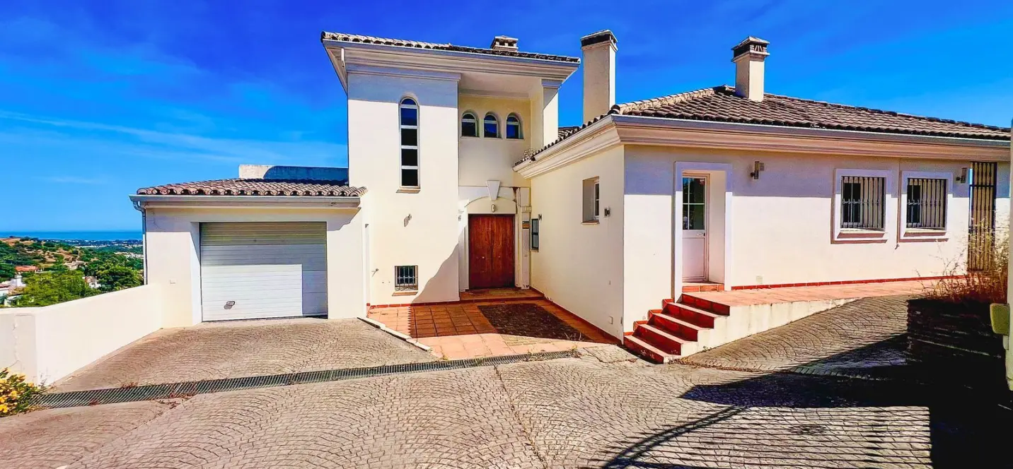 Продажа  отдельно стоящей виллы в La Quinta 2