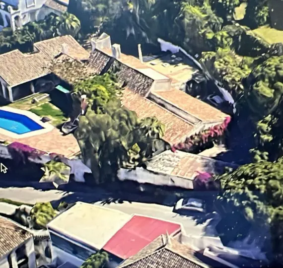 Venta de villa independiente en Nueva Andalucía