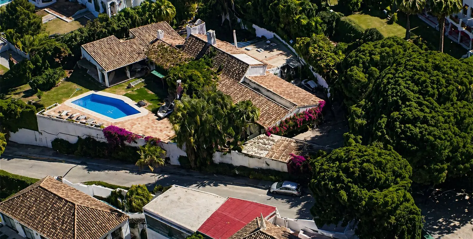 Venta de villa independiente en Nueva Andalucía 2