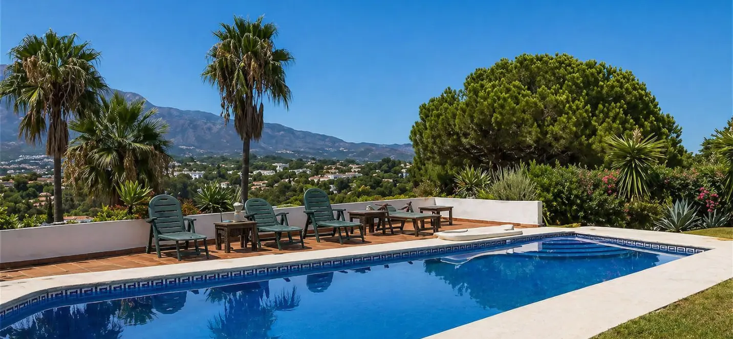 Venta de villa independiente en Nueva Andalucía 2