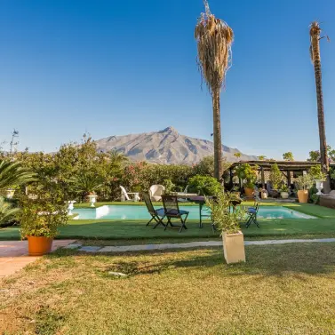 Sale of detached villa in Las Brisas