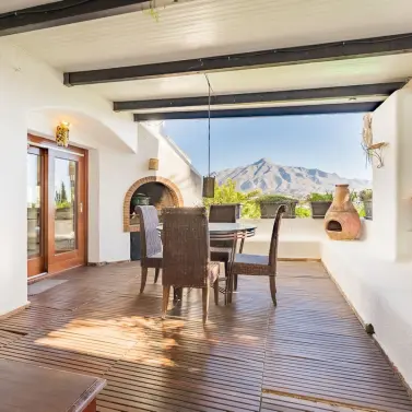 Sale of detached villa in Las Brisas