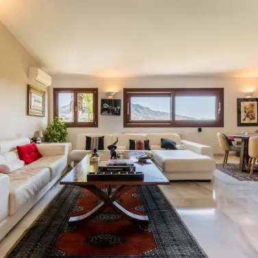 Sale of detached villa in Las Brisas