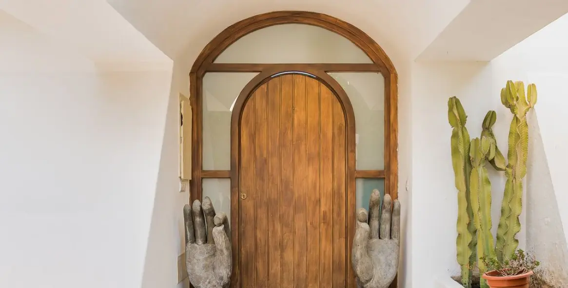 Sale of detached villa in Las Brisas 42