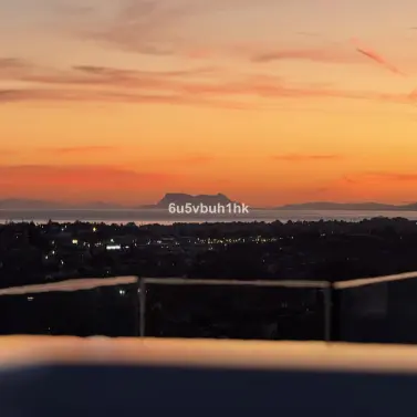 Sale of penthouse duplex in Marbella