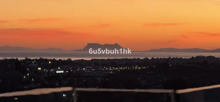 Sale of penthouse duplex in Marbella 0