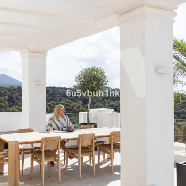 Sale of penthouse duplex in Marbella