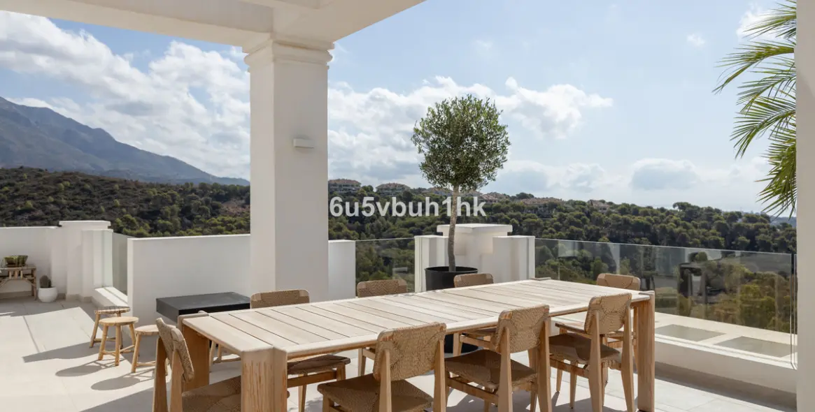 Sale of penthouse duplex in Marbella 12