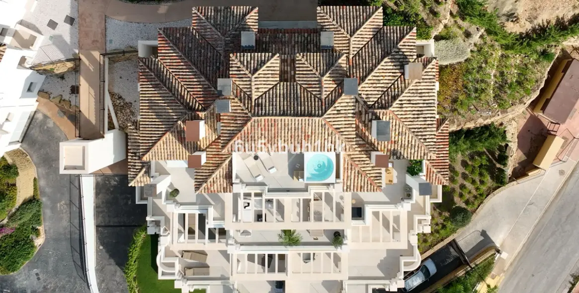 Sale of penthouse duplex in Marbella 19