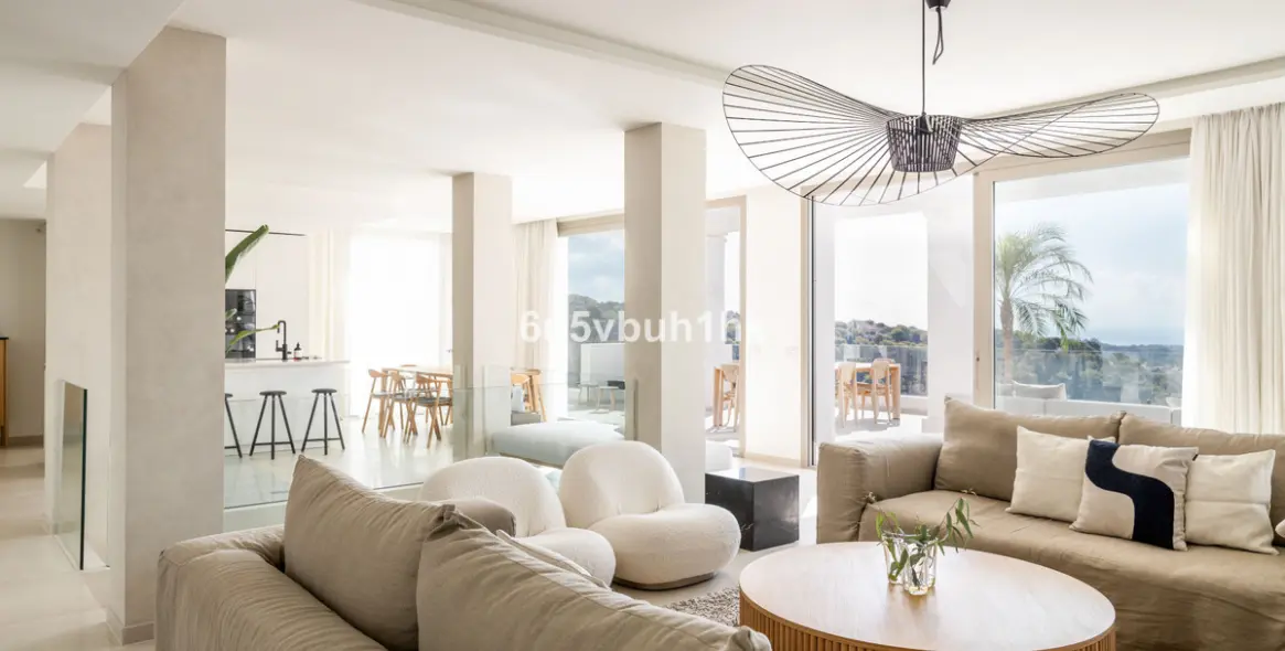 Продажа двухуровневого пентхауса в Marbella 22