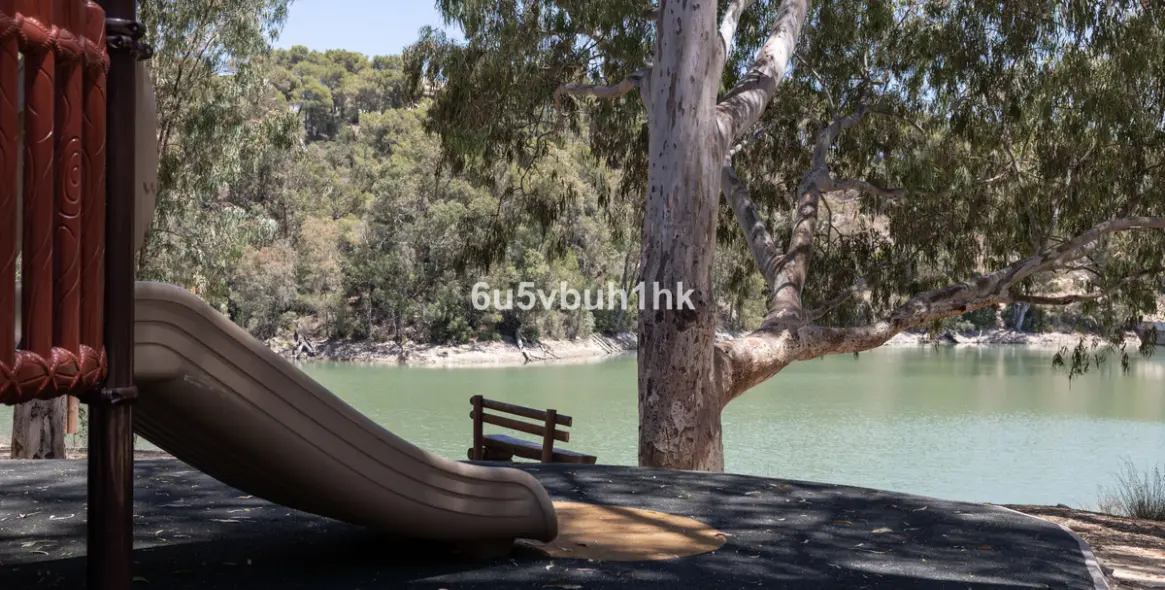 Продажа двухуровневого пентхауса в Marbella 28