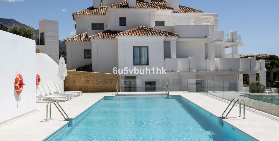 Продажа двухуровневого пентхауса в Marbella 29