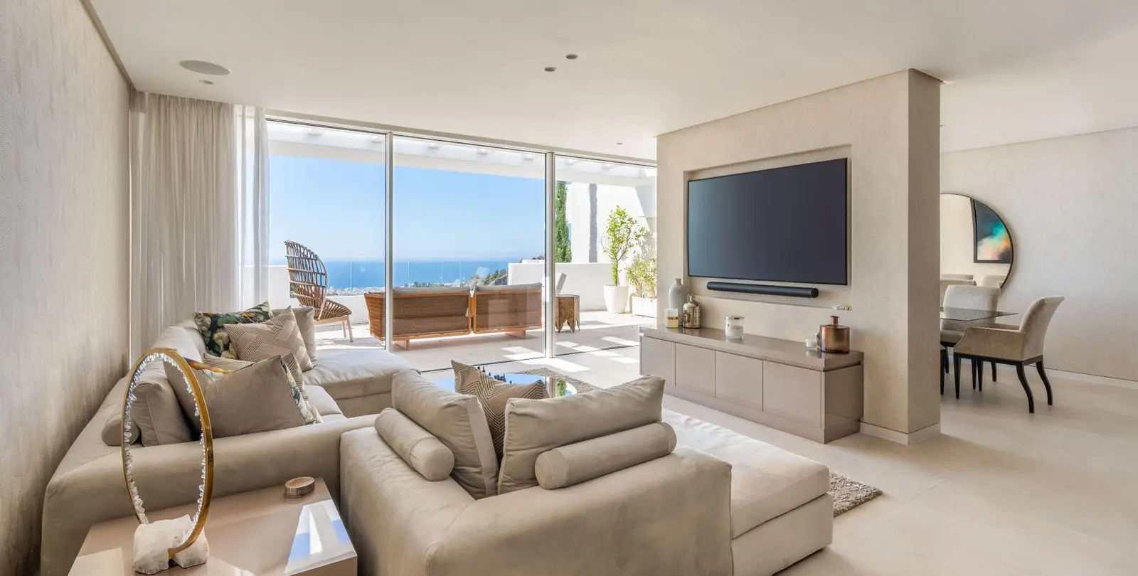 Sale of penthouse in Ojén 4