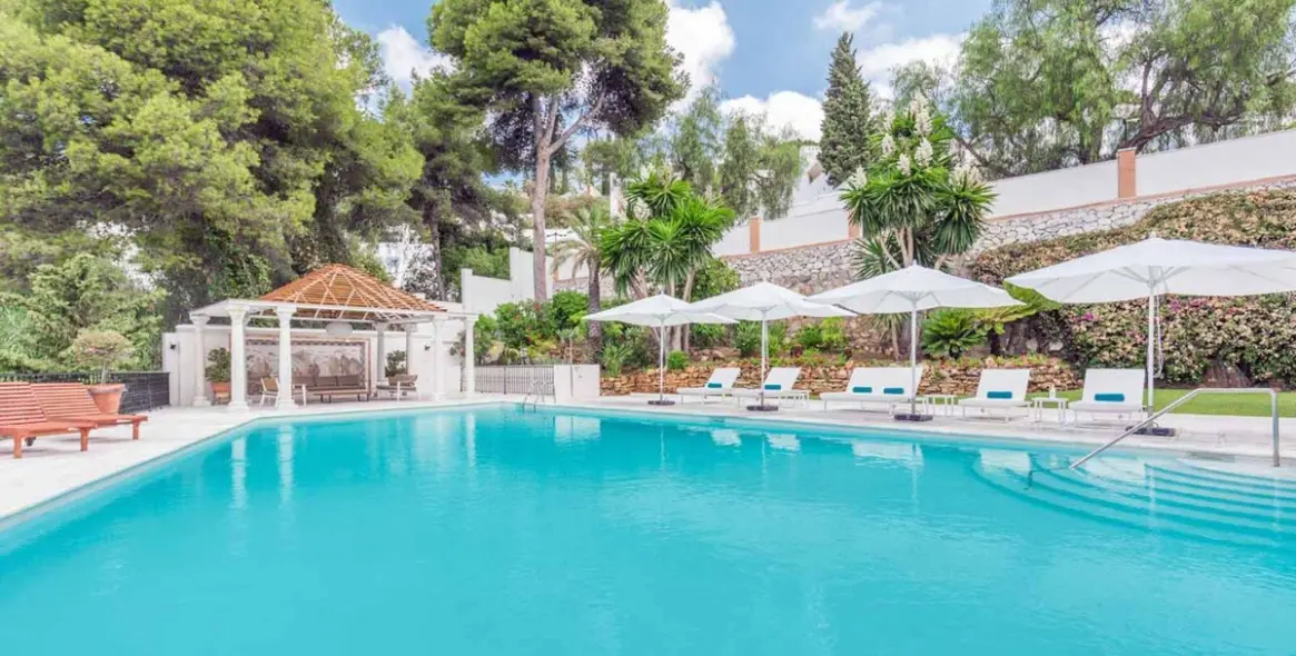 Venta de villa independiente en Marbella East (distrito Río Real) 3