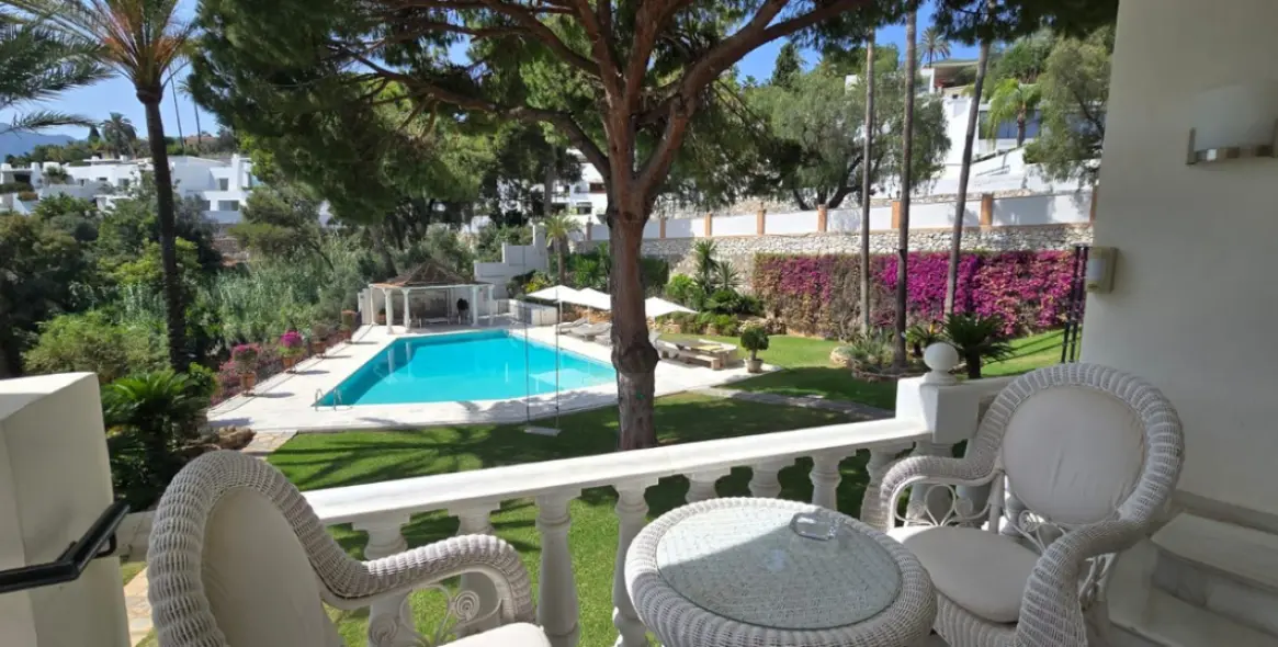 Venta de villa independiente en Marbella East (distrito Río Real) 4