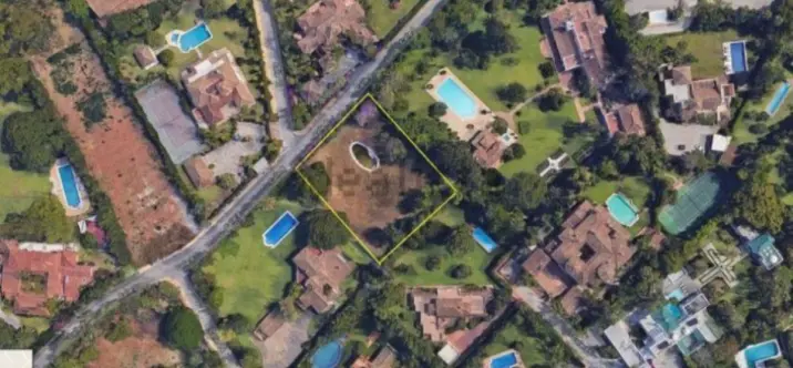 Venta de parcela residencial en Guadalmina Baja 1