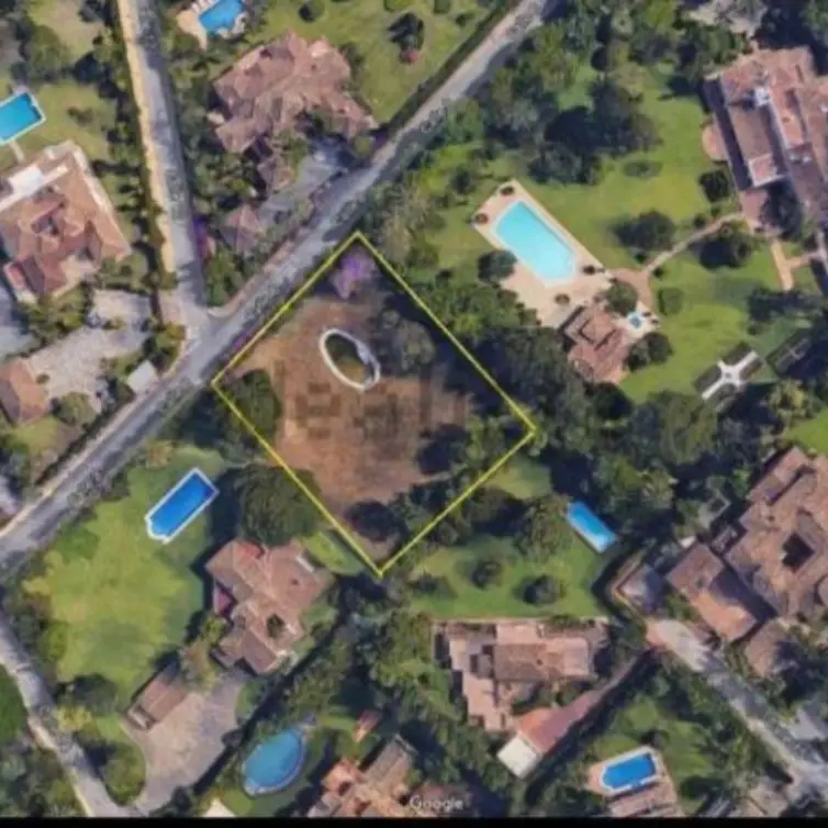 Sale of residential plot in Guadalmina Baja