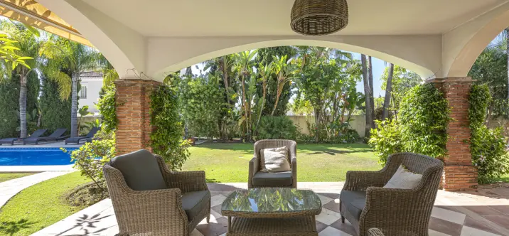 Продажа  отдельно стоящей виллы в Benahavís 3